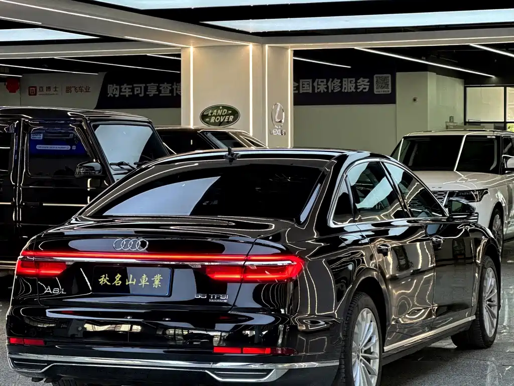 Audi A8 — фото 8