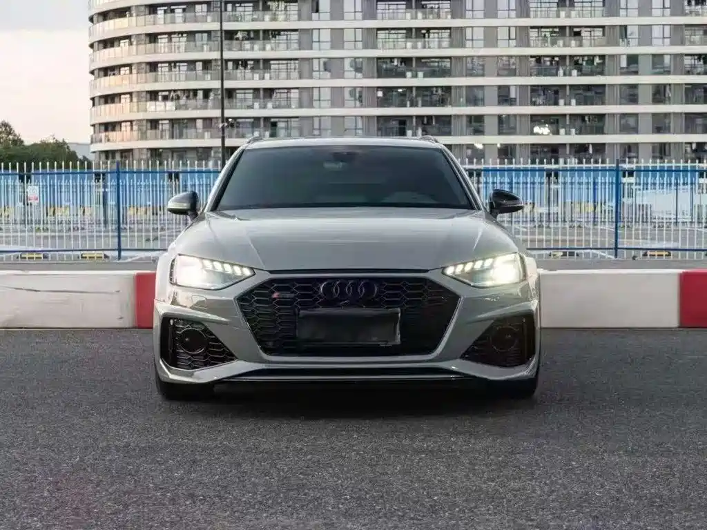 Audi RS 4 — фото 2