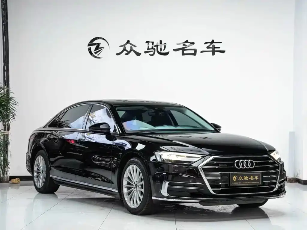 Audi A8 — фото 3
