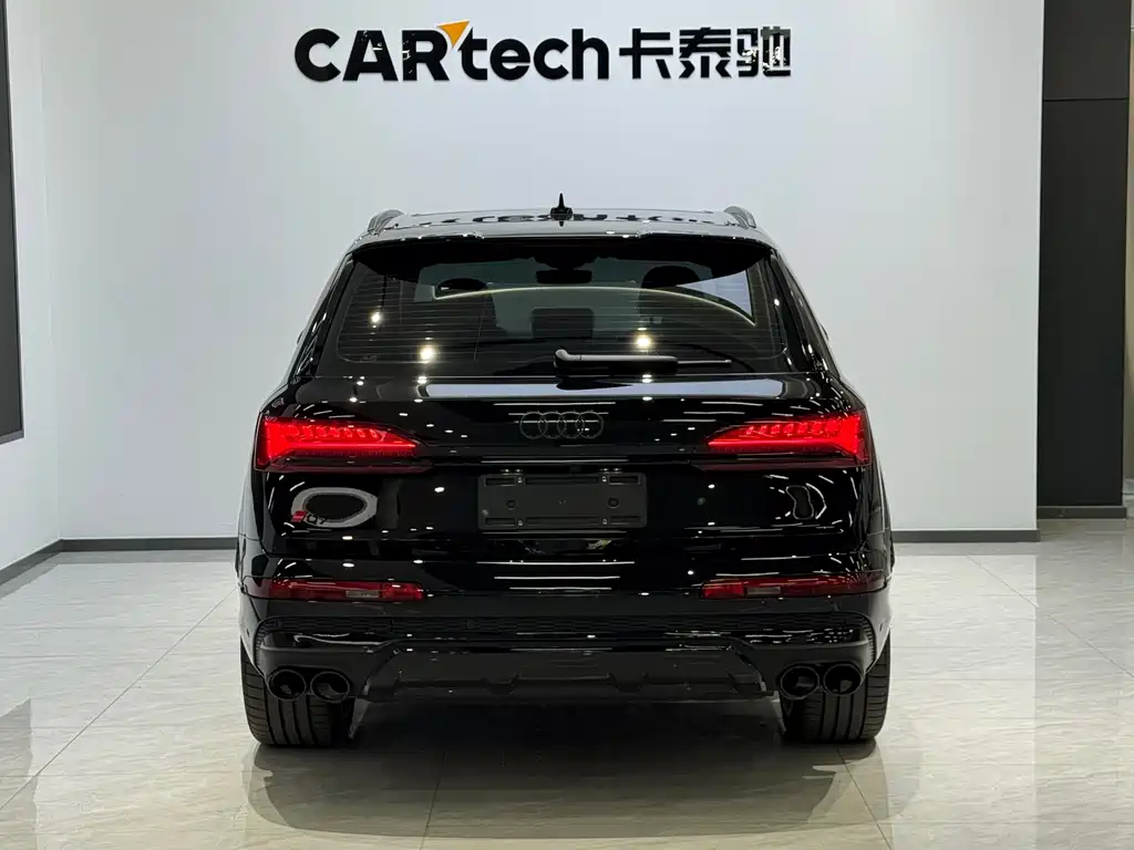 Audi Q7 — фото 6