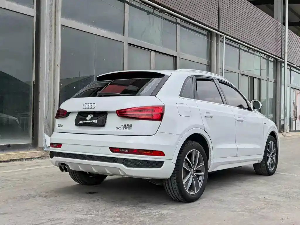 Audi Q3 — фото 6