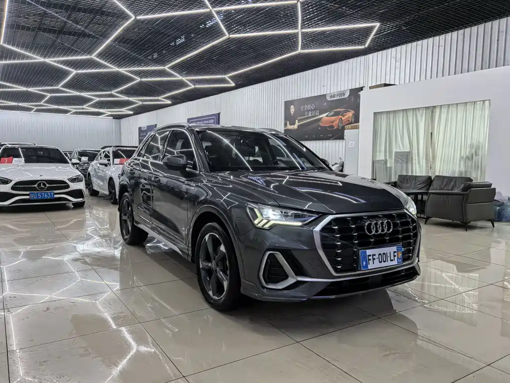 Audi Q3 — фото 3