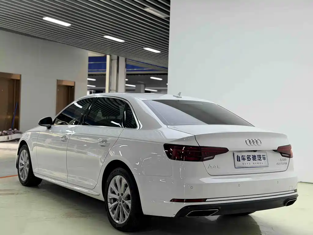 Audi A4L — фото 4