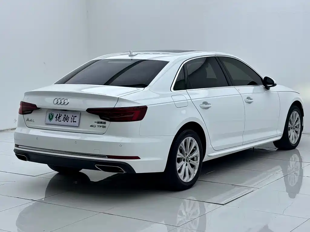 Audi A4L — фото 4