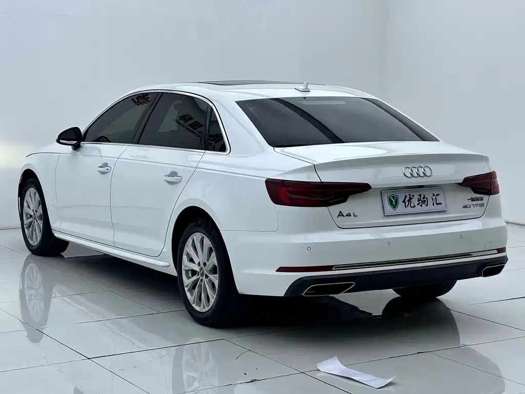 Audi A4L — фото 5