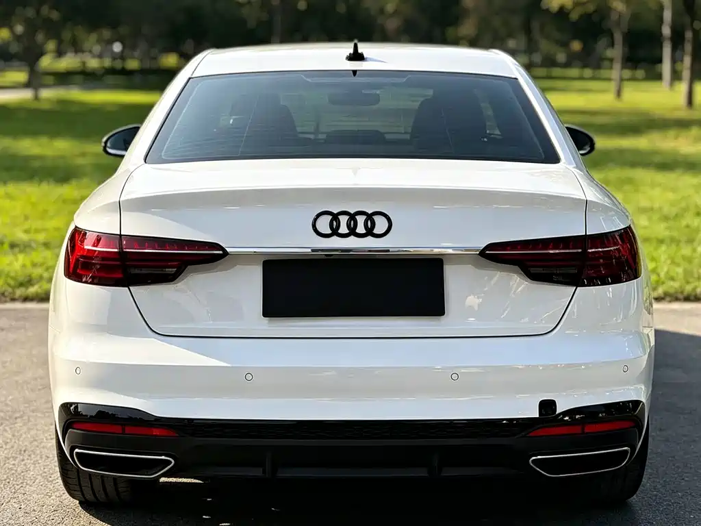 Audi A4L — фото 5