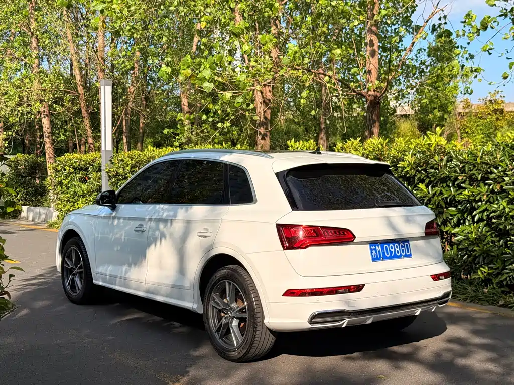 Audi Q5L — фото 3