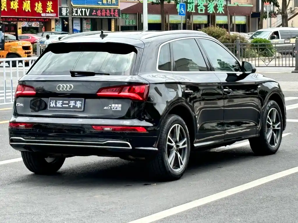 Audi Q5L — фото 4
