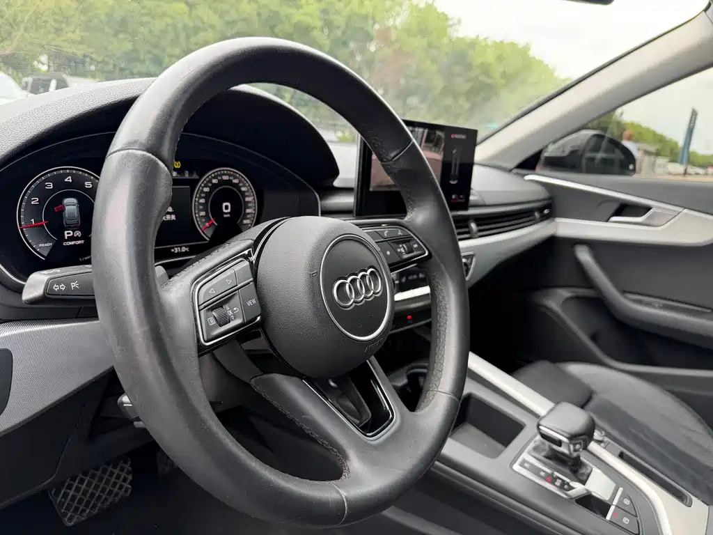 Audi A4 (Import) — фото 5