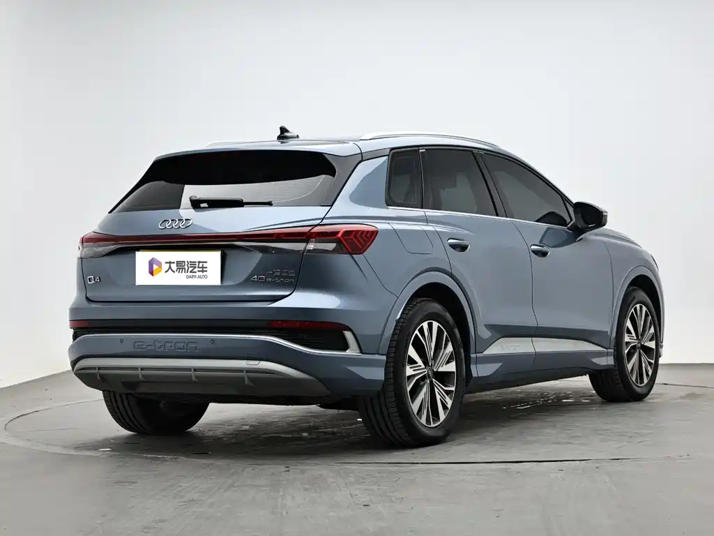 Audi Q4 e-tron — фото 3