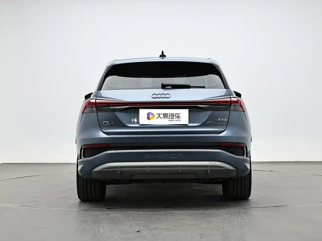 Audi Q4 e-tron — фото 4