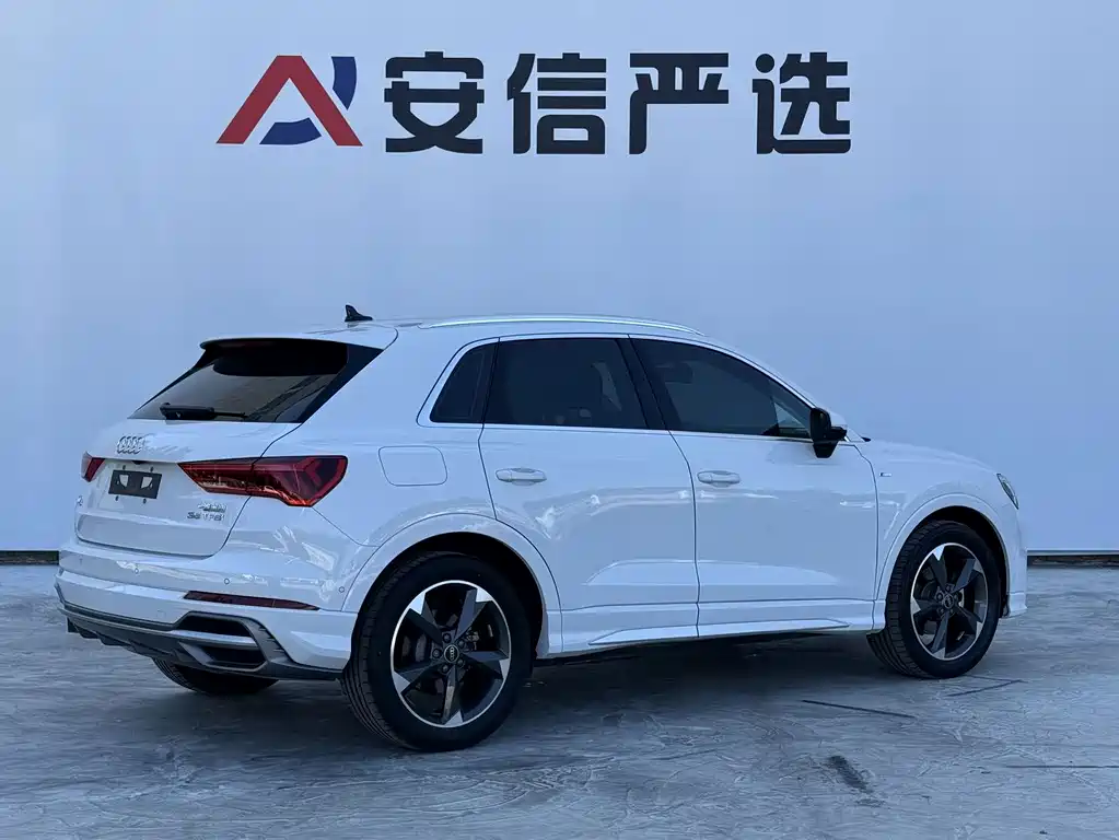 Audi Q3 — фото 6