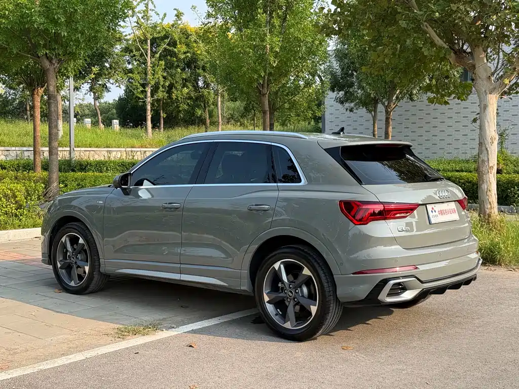 Audi Q3 — фото 19