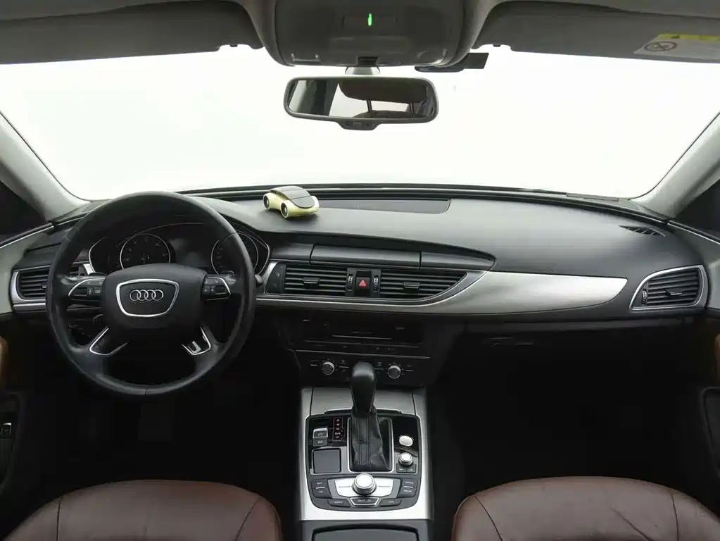 Audi A6L — фото 5