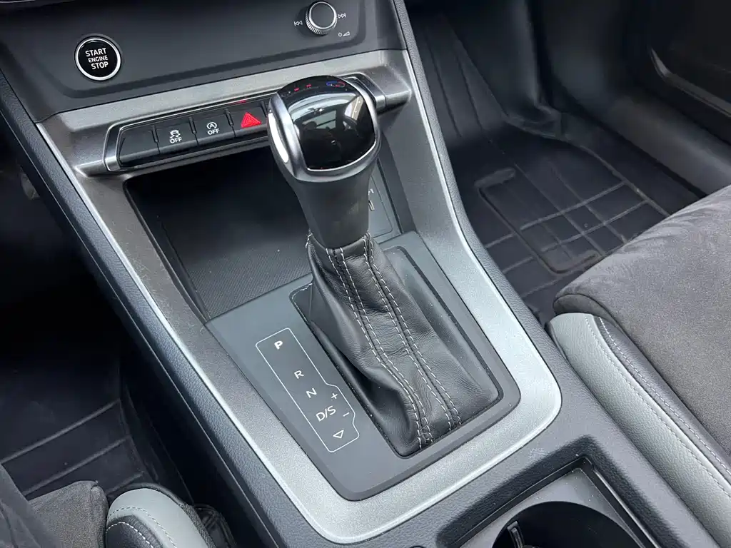Audi Q3 — фото 11