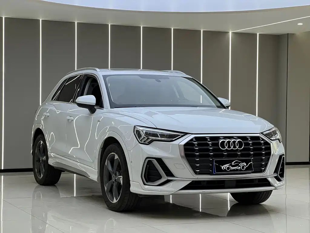 Audi Q3 — фото 3