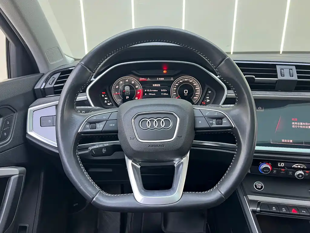 Audi Q3 — фото 7