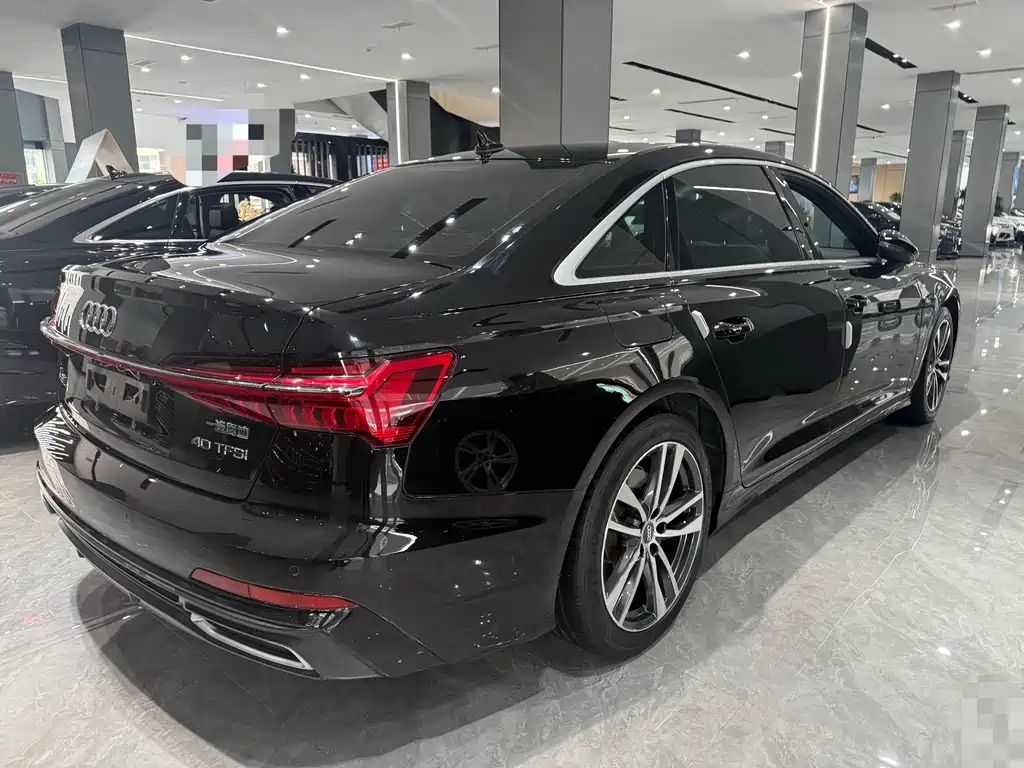 Audi A6L — фото 8