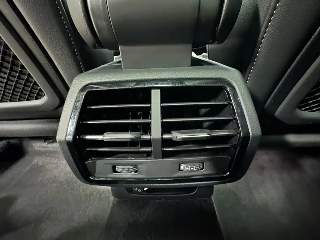 Audi Q3 — фото 11