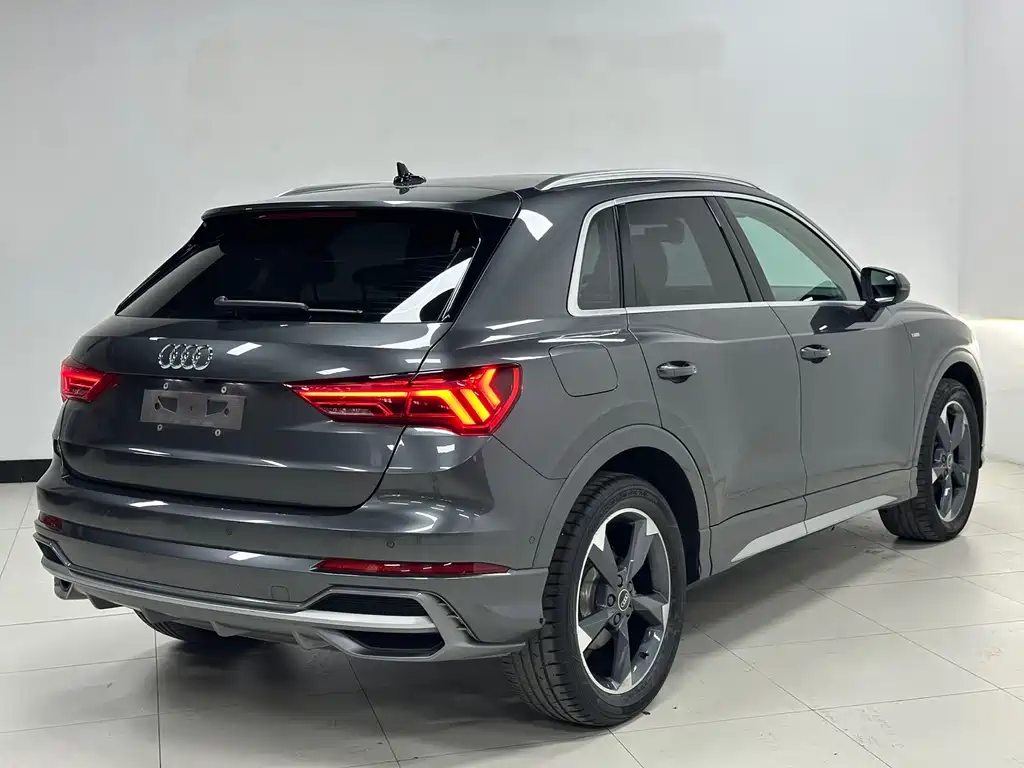 Audi Q3 — фото 5