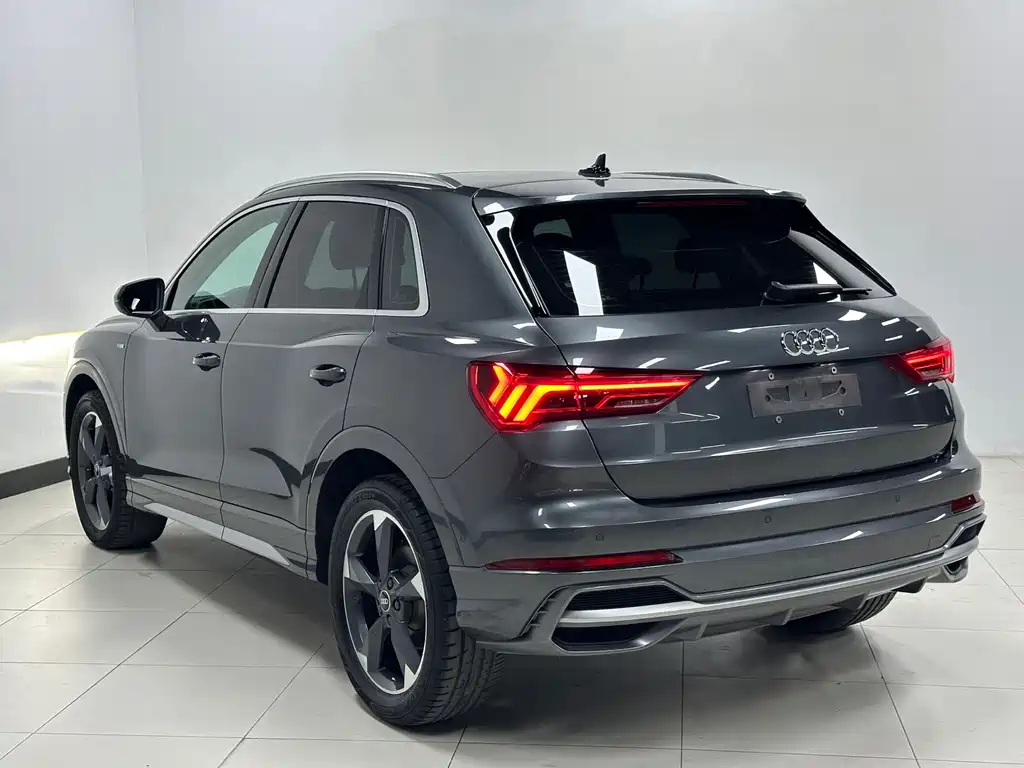 Audi Q3 — фото 7