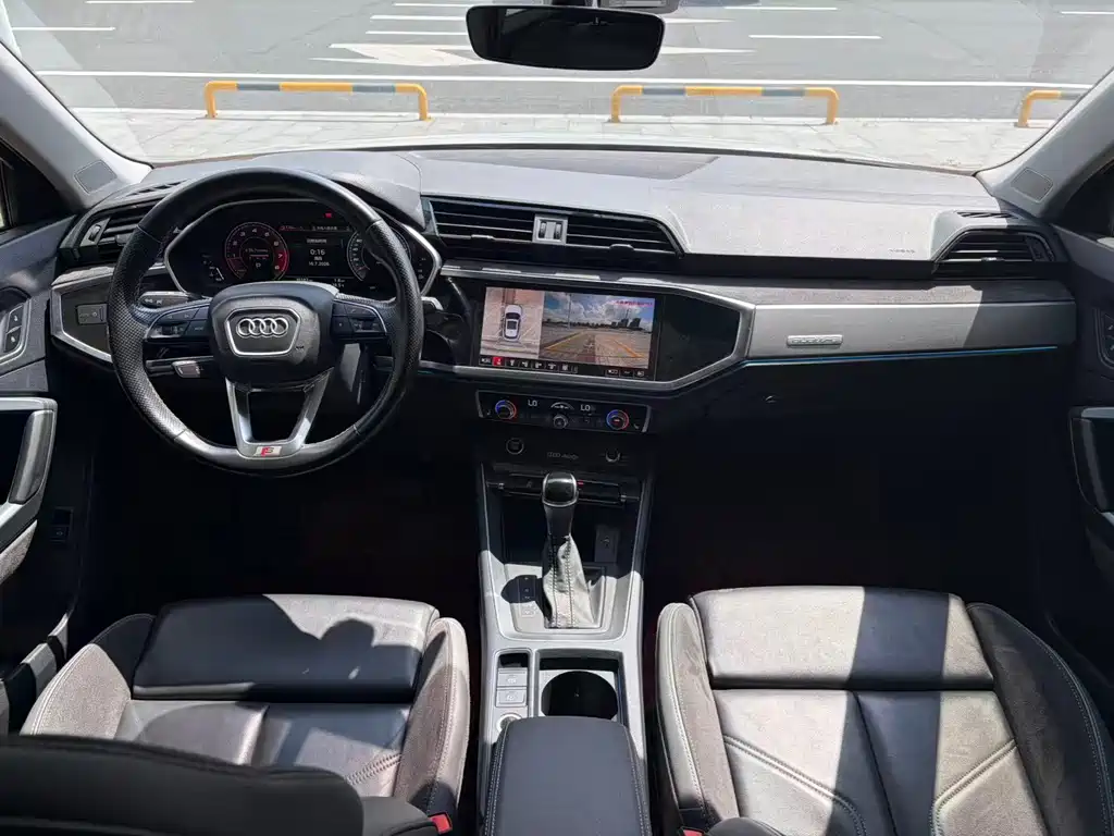 Audi Q3 Sportback — фото 17
