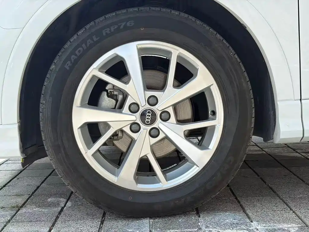 Audi Q3 Sportback — фото 19
