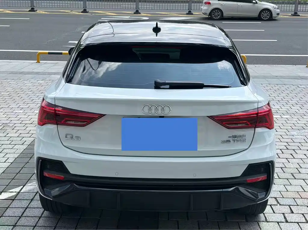 Audi Q3 Sportback — фото 4