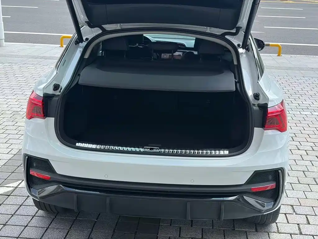 Audi Q3 Sportback — фото 5