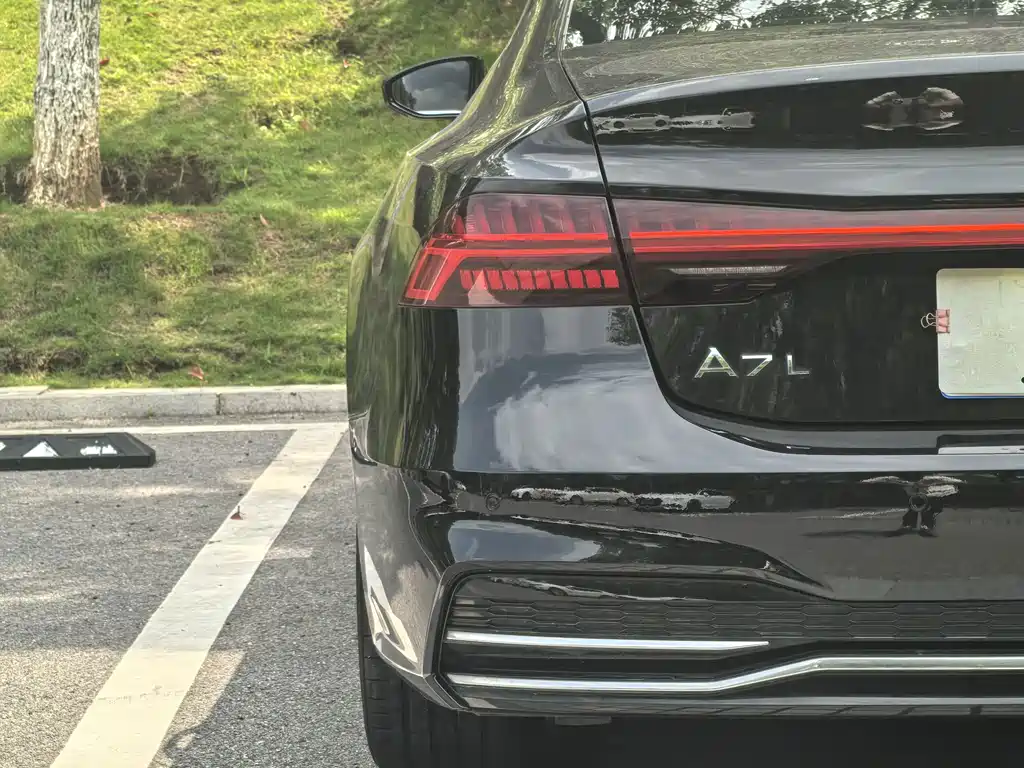 Audi A7L — фото 15