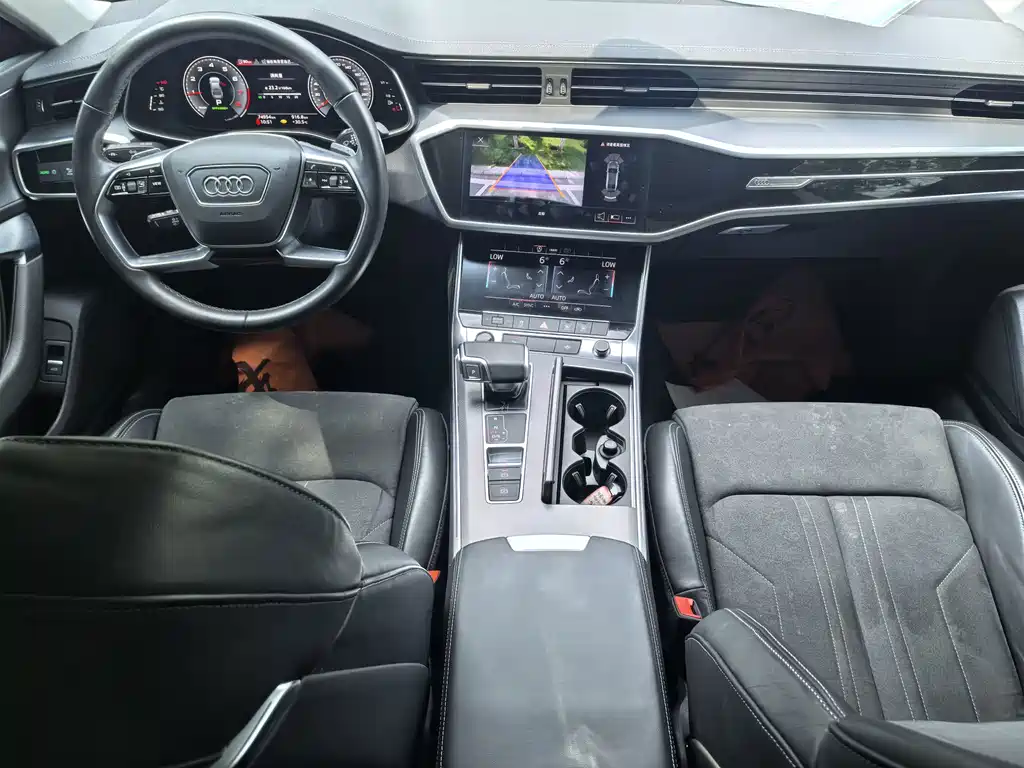 Audi A7L — фото 10