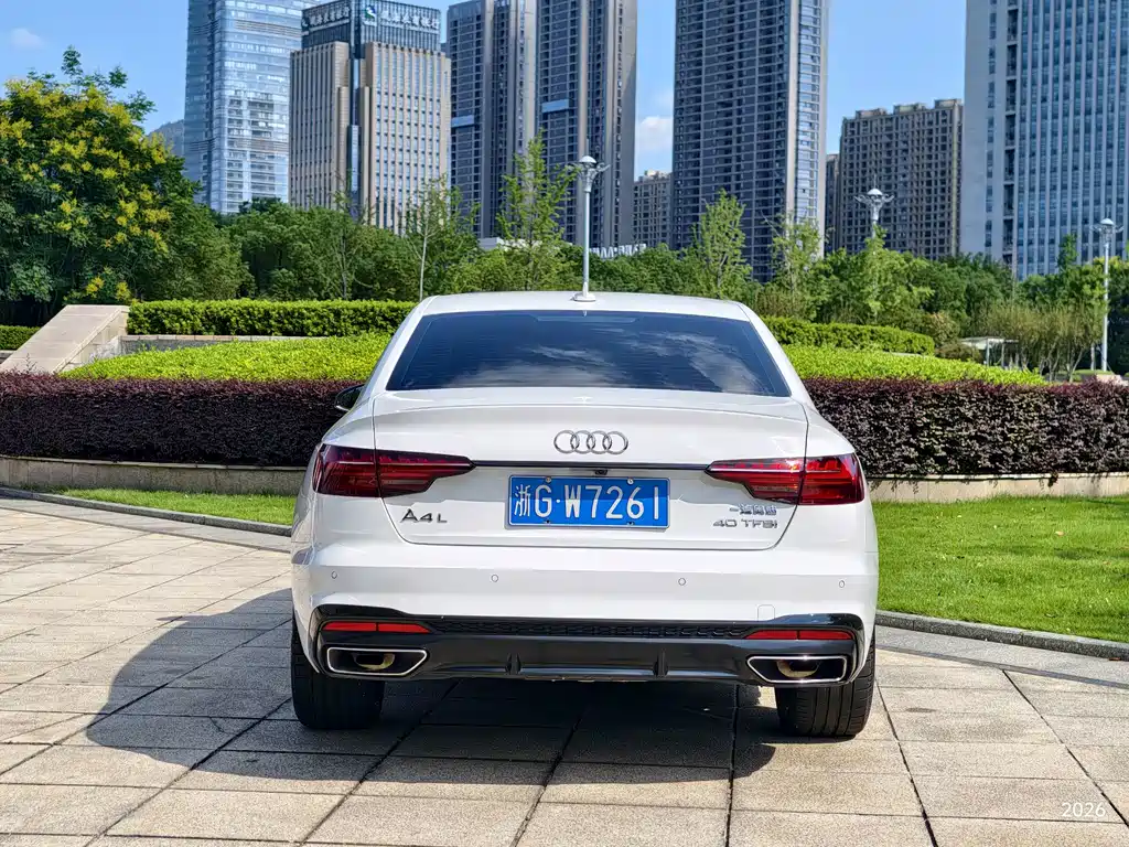 Audi A4L — фото 15
