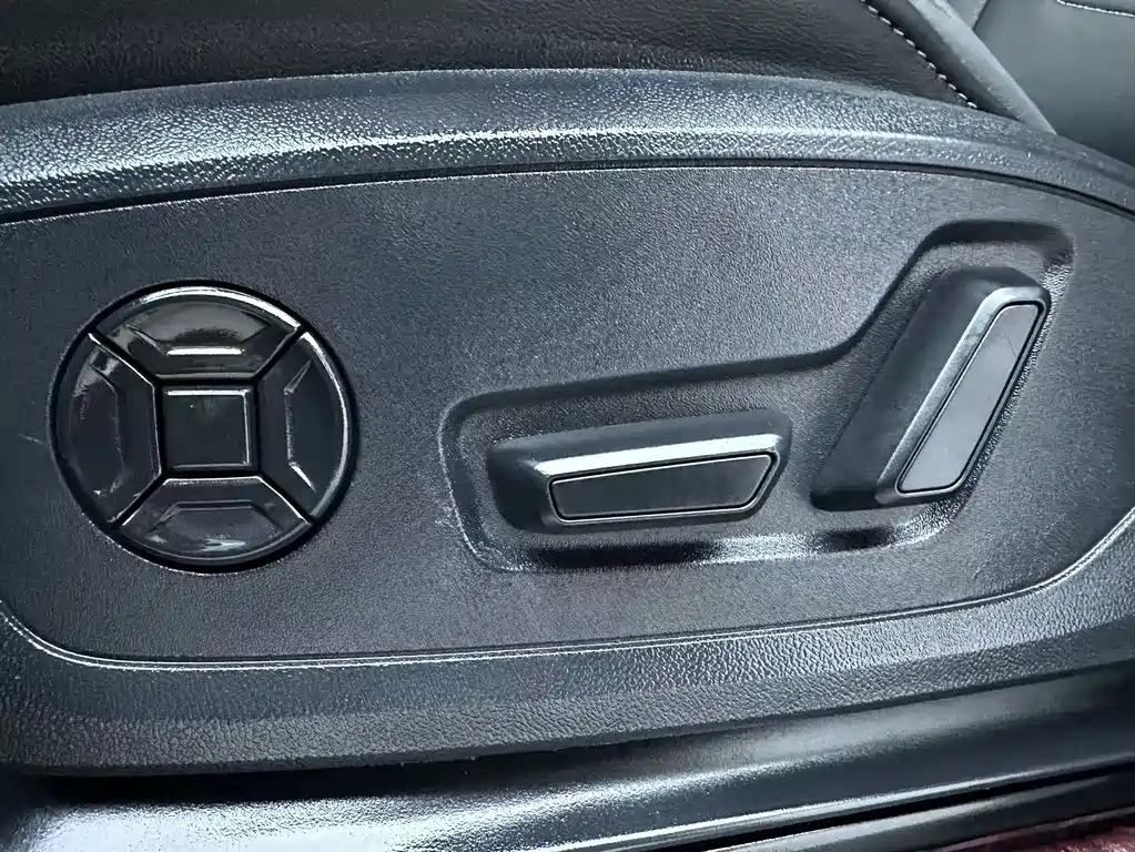 Audi Q3 Sportback — фото 13