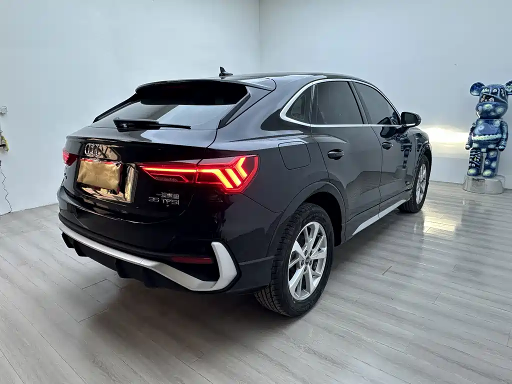 Audi Q3 Sportback — фото 4