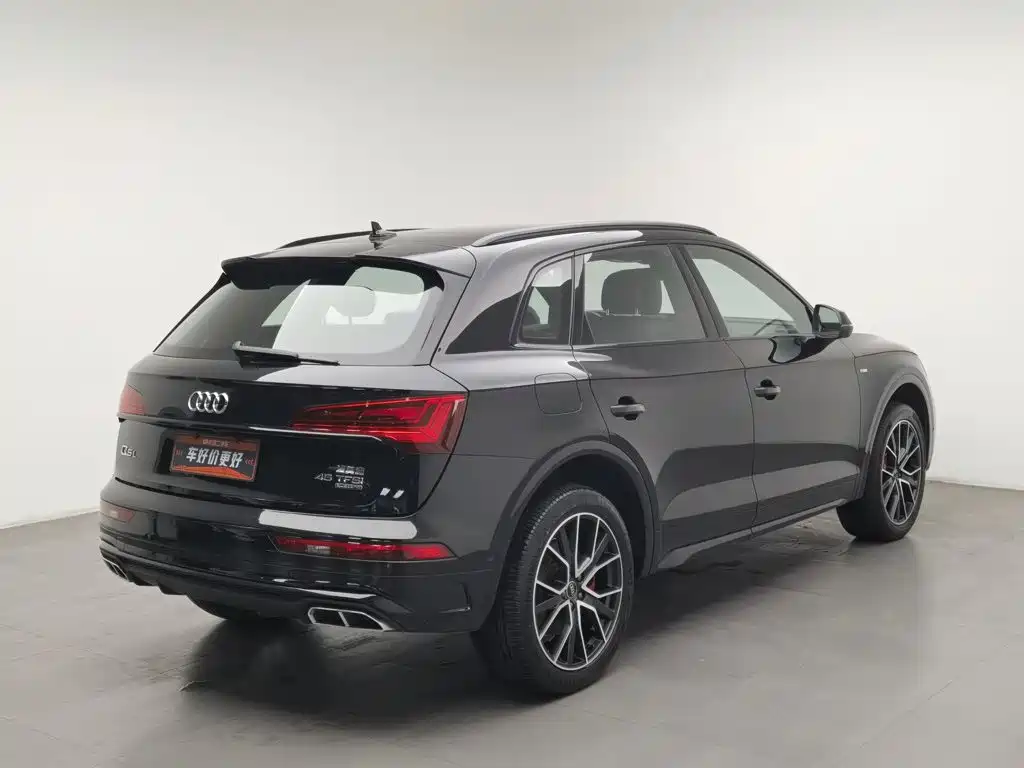 Audi Q5L — фото 2