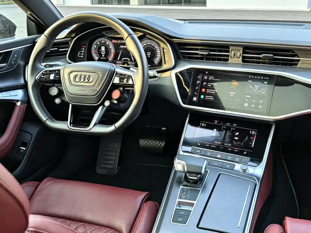 Audi A7L — фото 9