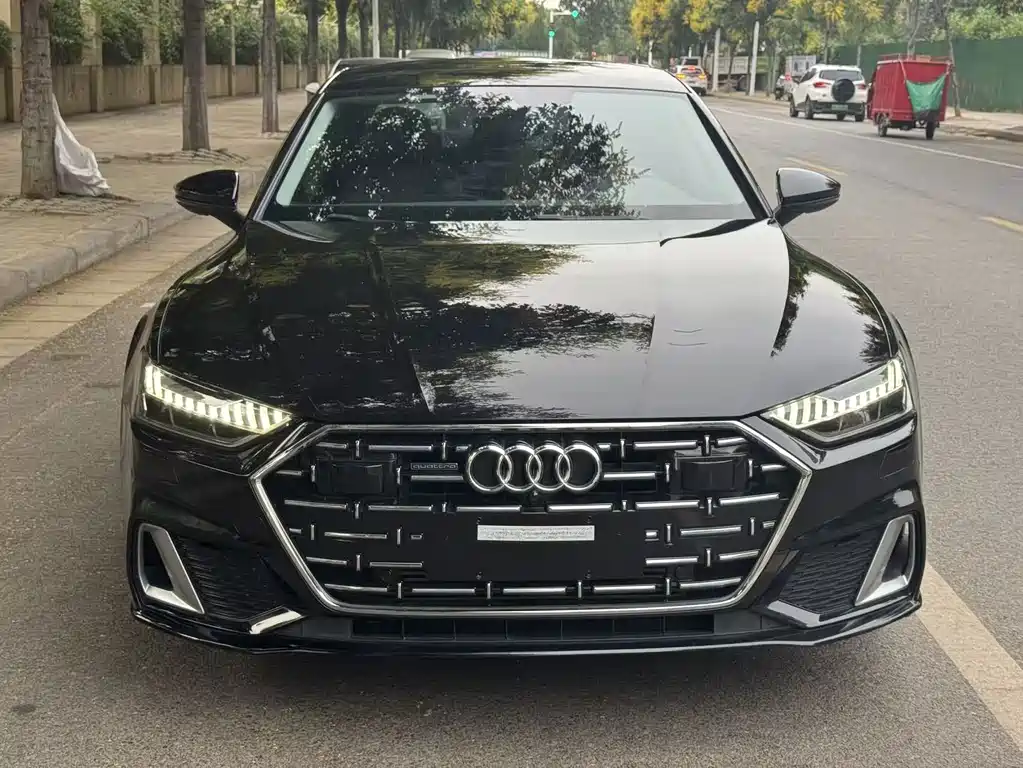 Audi A7L — фото 2