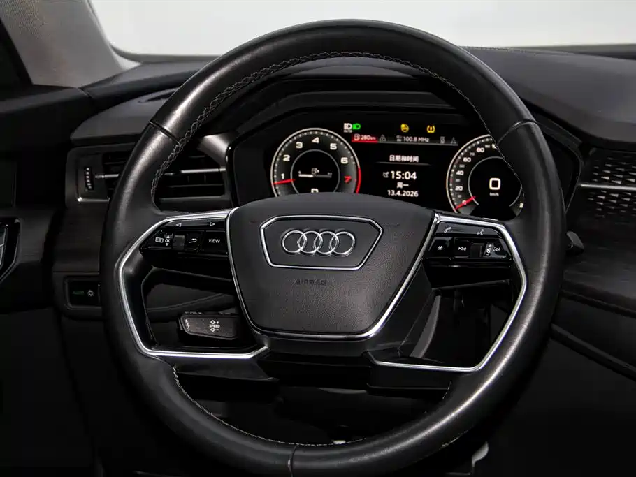 Audi Q6 — фото 14