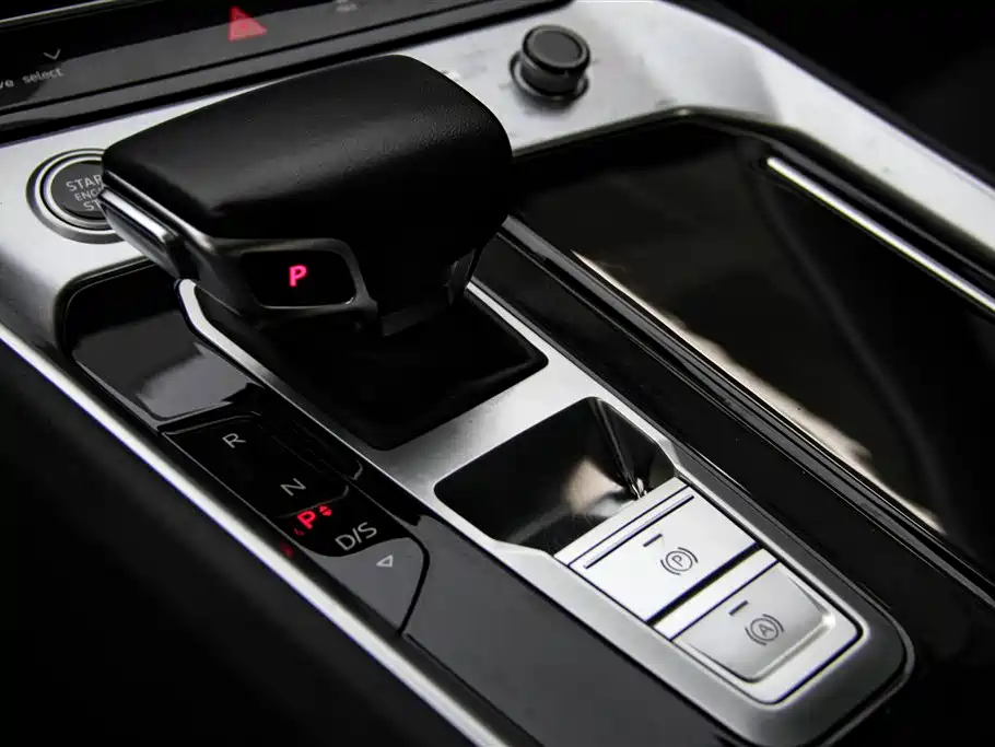 Audi Q6 — фото 19