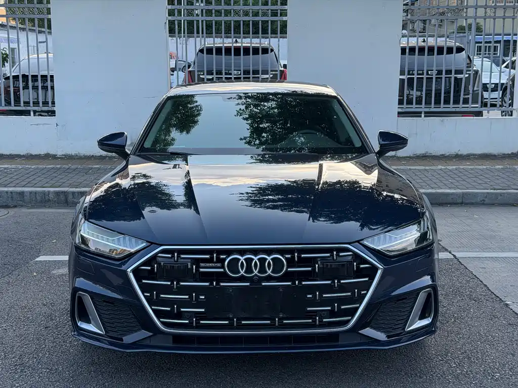 Audi A7L — фото 2