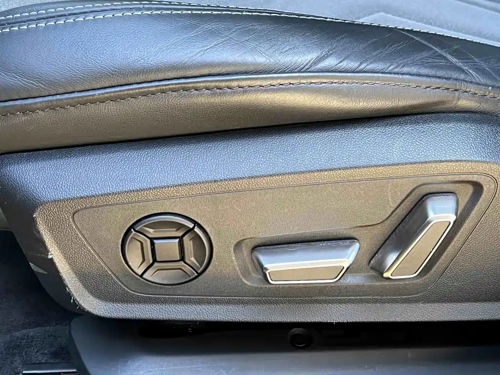 Audi A6L — фото 20