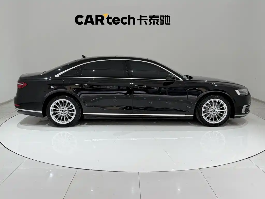 Audi A8 — фото 4