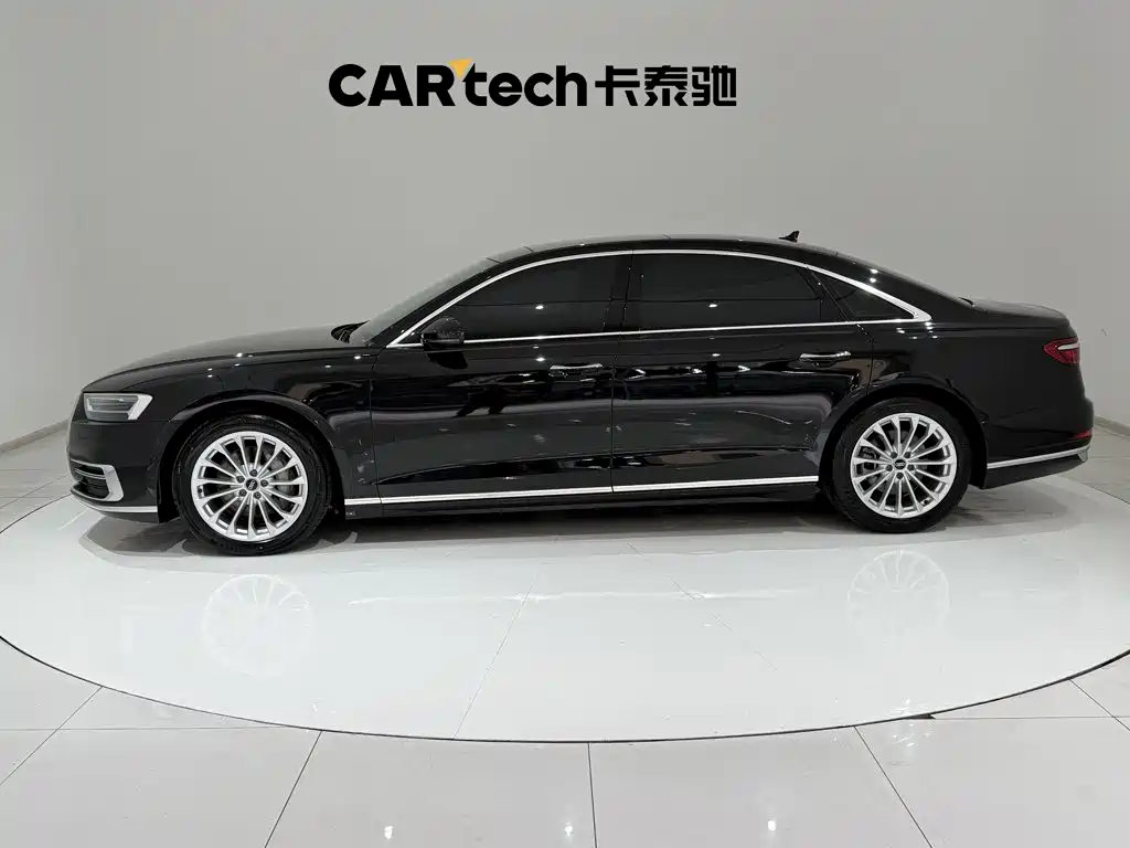 Audi A8 — фото 8
