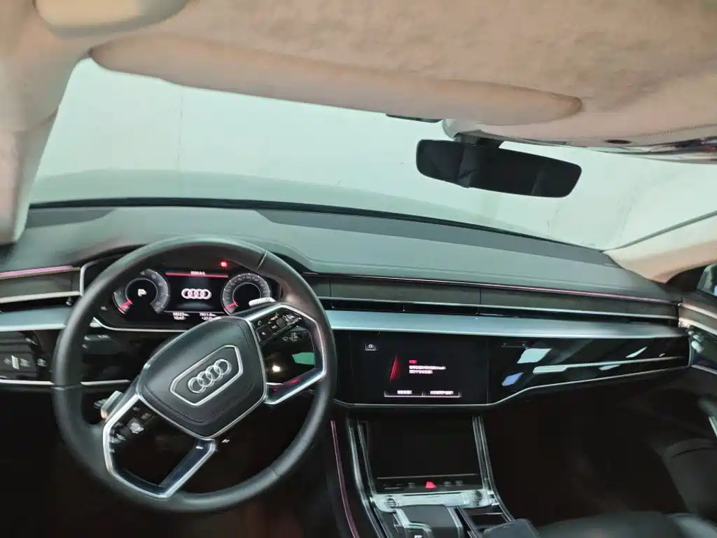 Audi A8 — фото 5