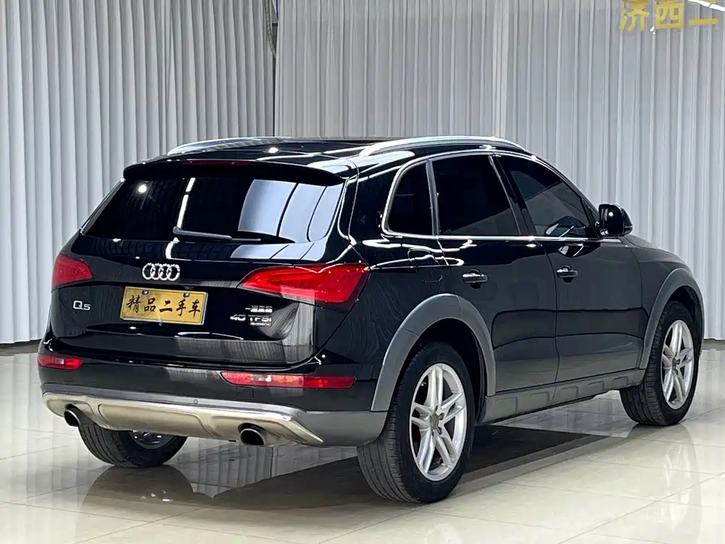 Audi Q5 — фото 7