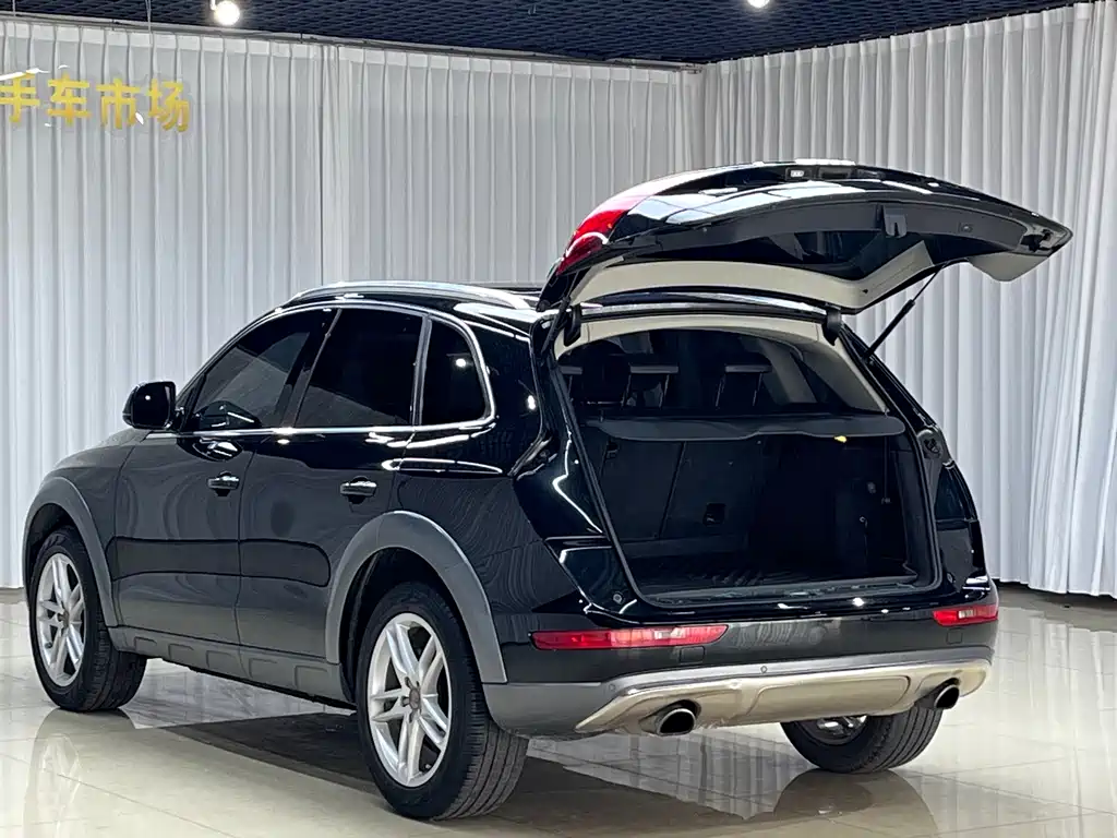 Audi Q5 — фото 8