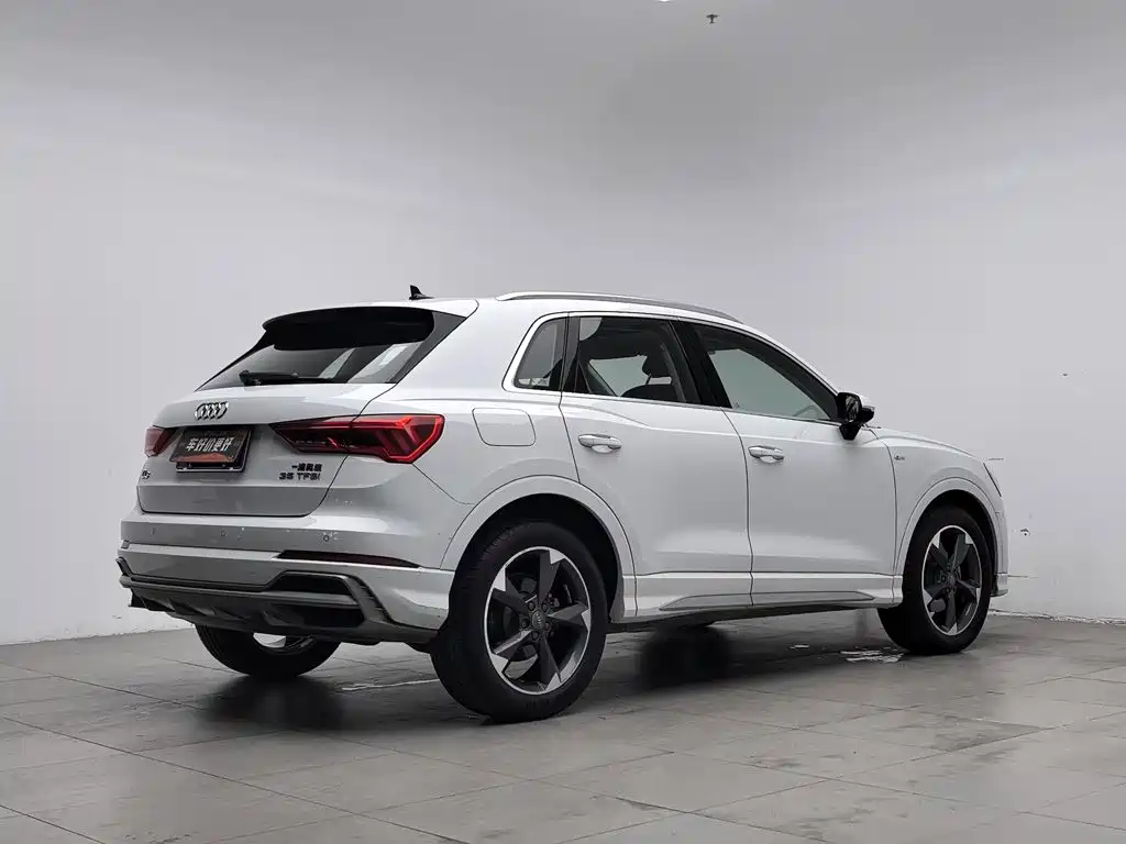 Audi Q3 — фото 2
