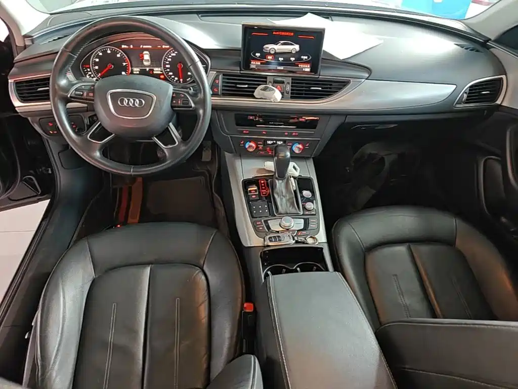Audi A6L — фото 10