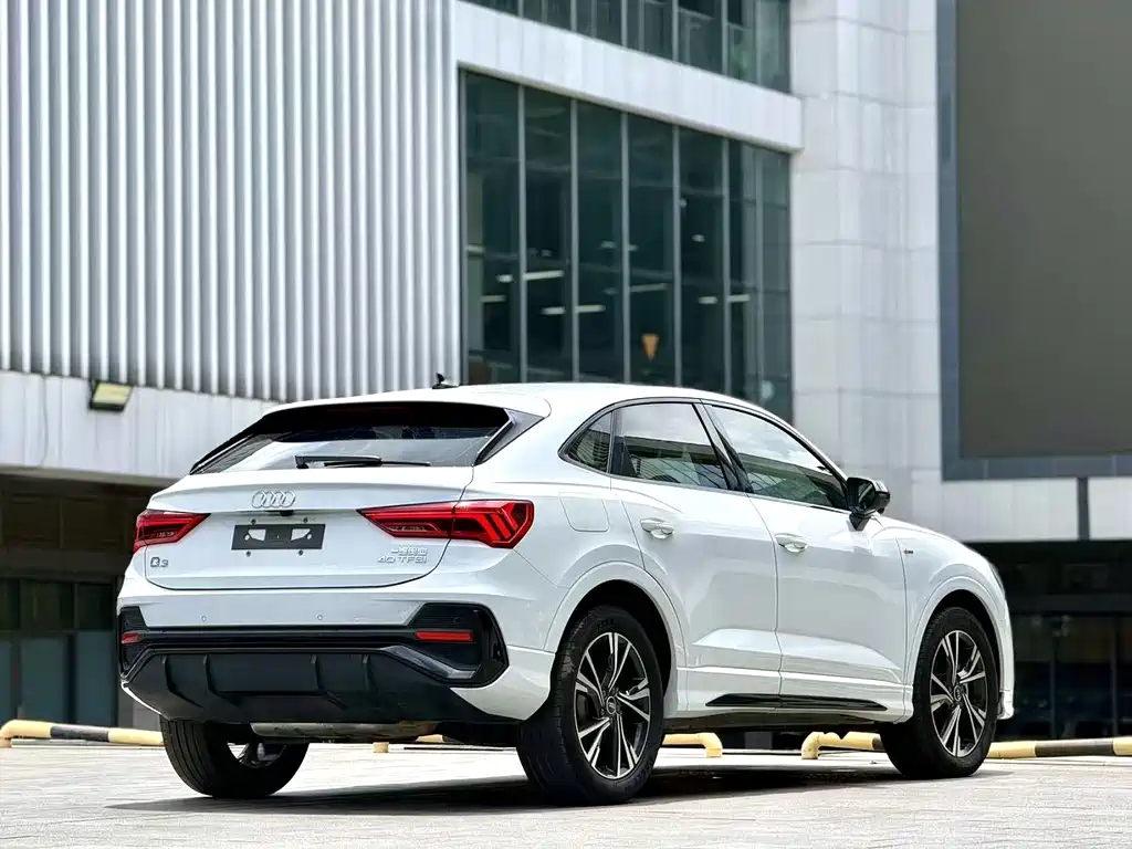 Audi Q3 Sportback — фото 9
