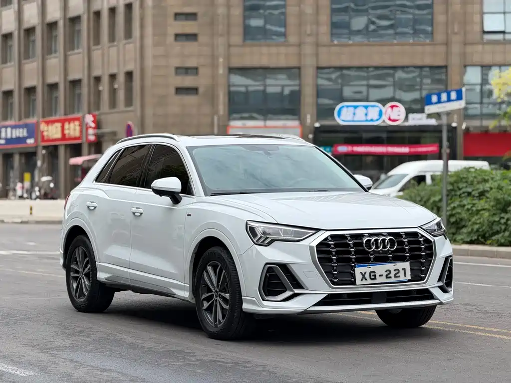 Audi Q3 — фото 3